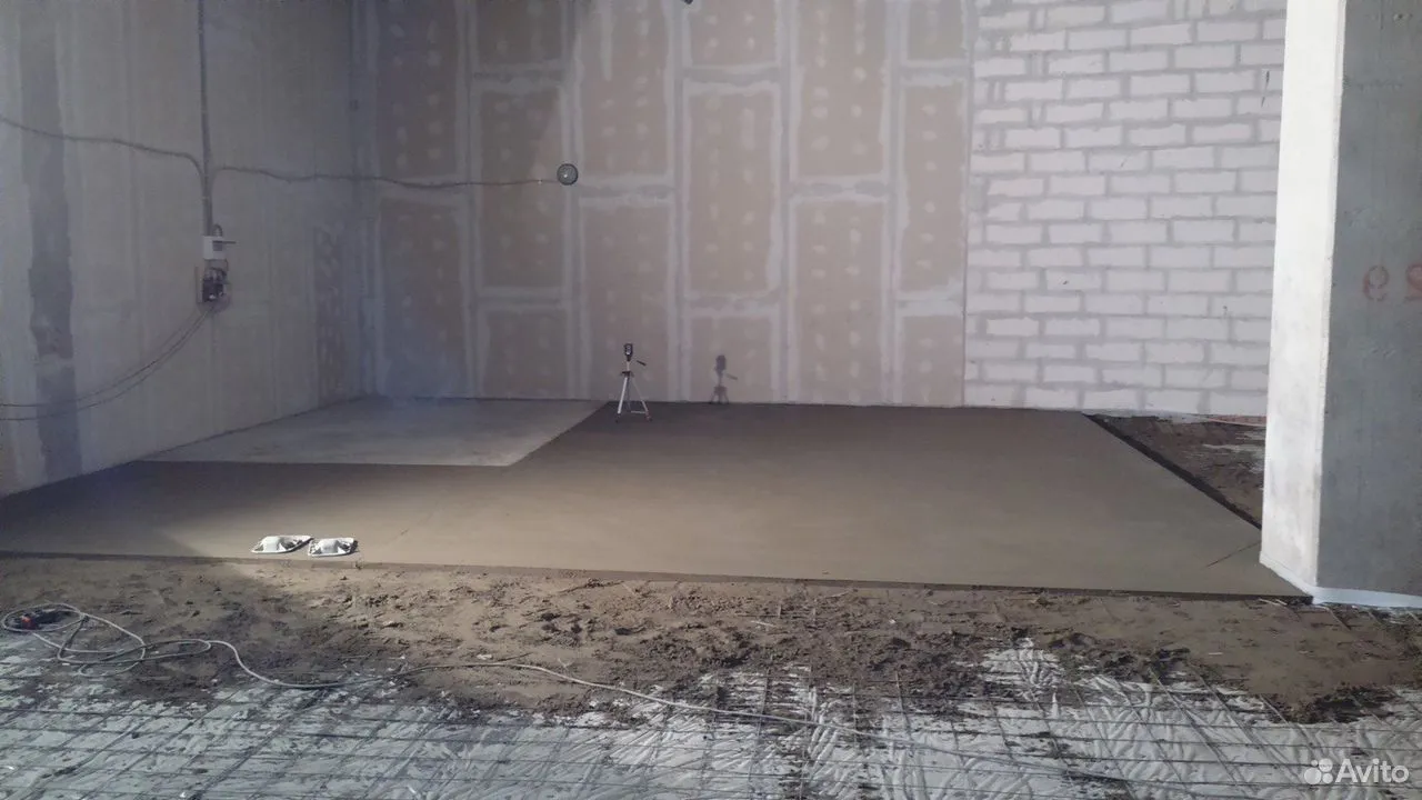 Процесс заливки стяжки